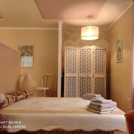 Apartments Domovik Latorichnaya,3 Mukaczewo Zewnętrze zdjęcie