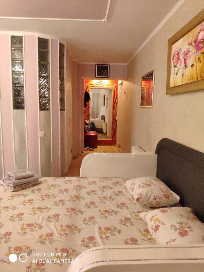 Apartments Domovik Latorichnaya,3 Mukaczewo Zewnętrze zdjęcie